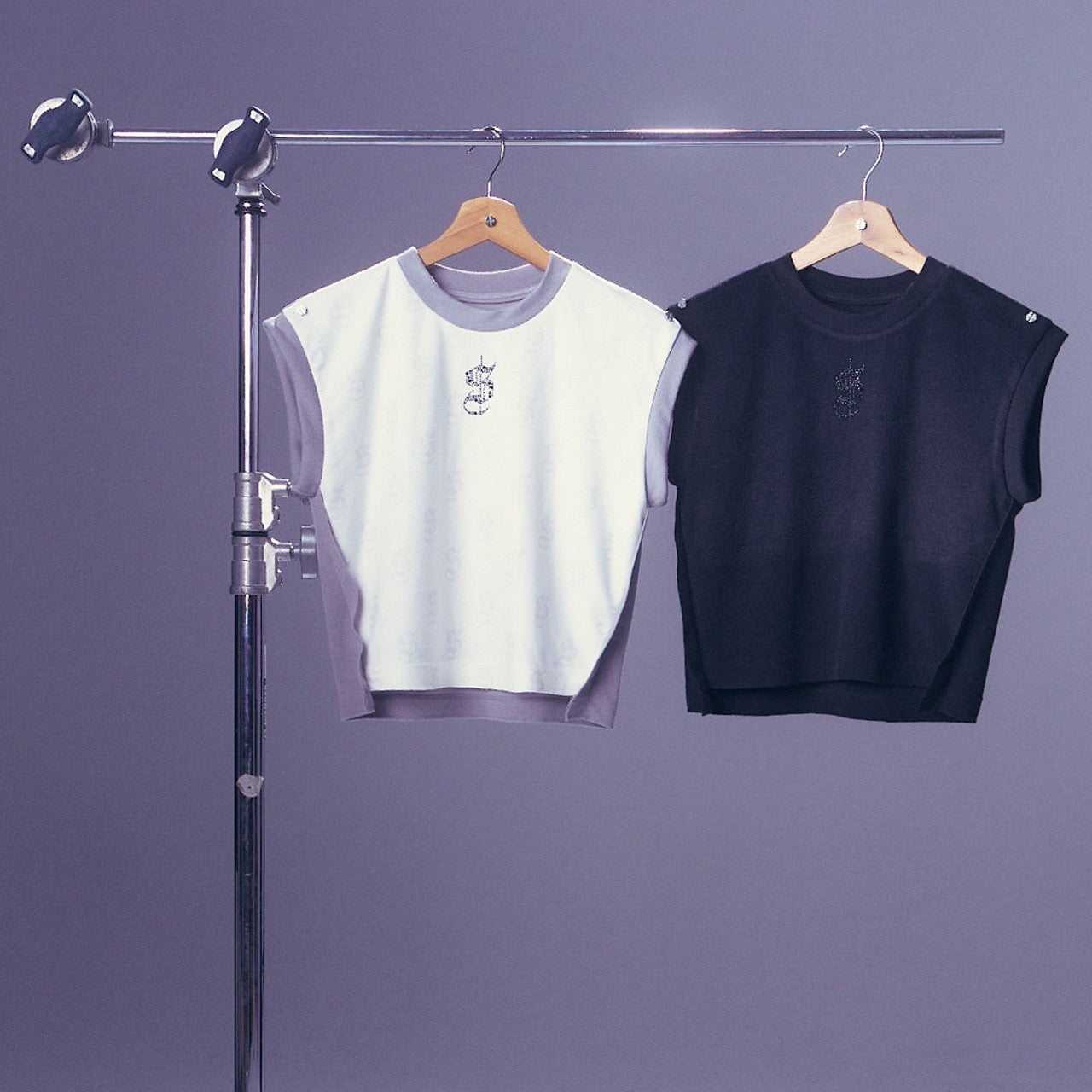 【S$ Diamond Dollar Collection】Exposed Stitch Diamond Dollar Logo Vest - WHITE-GRAY Pattern