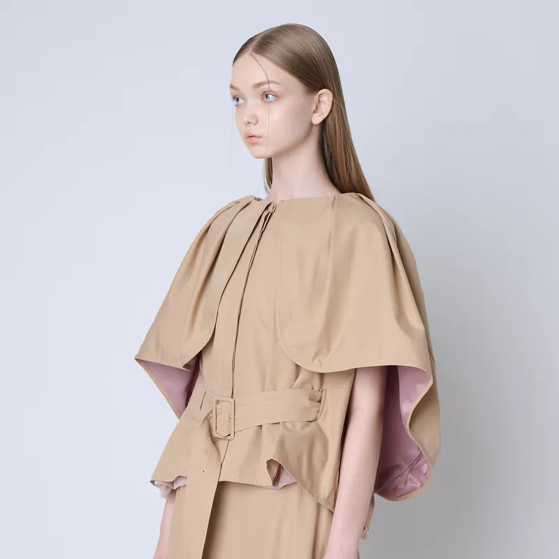 【 Seivson X るー：雲の夢 】Cloud 3D-Cut Cape Coat - KHAKI