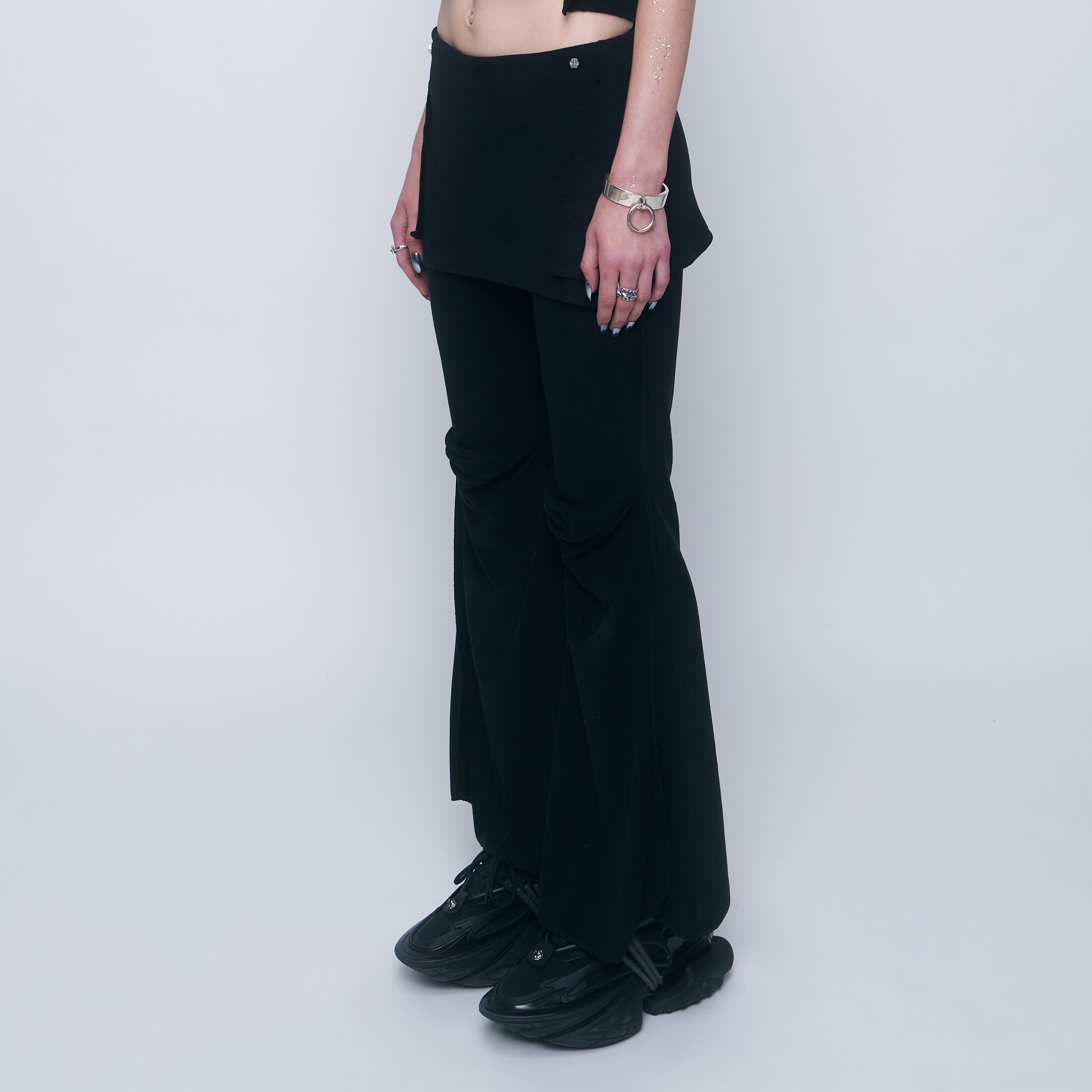 【S$ Diamond Dollar Collection】Cut-out Layered Skirt Pants -BLACK